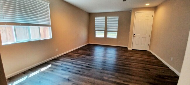 Building Photo - 3424 Jumilla Way