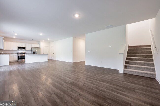 Building Photo - 899 Gelderland Dr