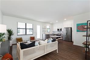Building Photo - 10115 Soltura Dr
