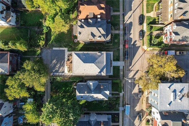 Building Photo - 533 N Euclid Ave