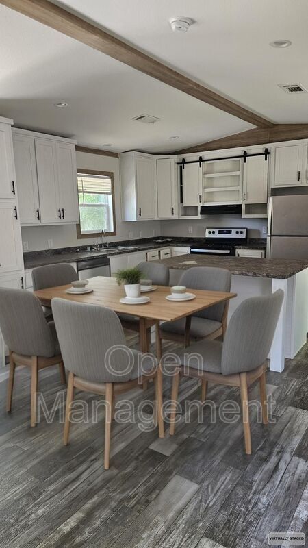 Foto del edificio - 356 Bayhead Dr