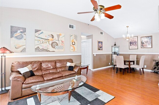 Foto del edificio - 8060 E Goldenrod Ln