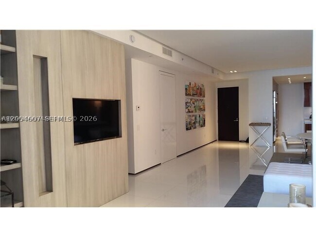 Foto del edificio - 9701 Collins Ave