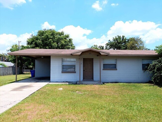 Building Photo - 435 W Alamo Dr