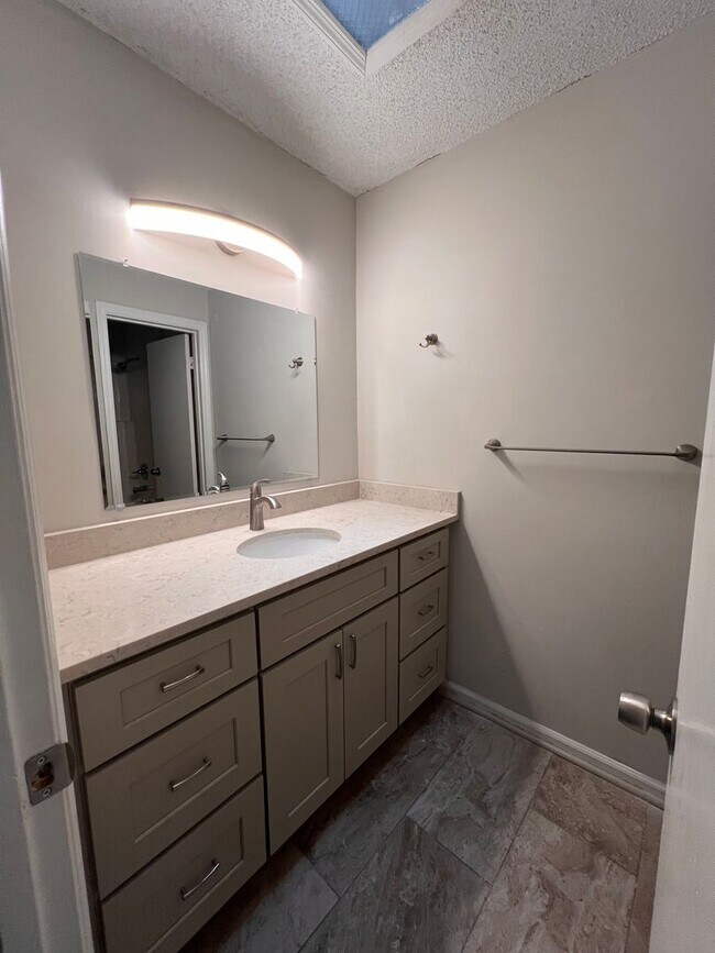 Foto del edificio - Piercefield Forest-Richmond Hill