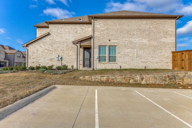 Building Photo - 1067 Keswick Dr