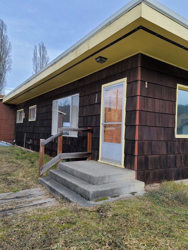 Foto principal - 3 Bedroom 1 Bath house located in Smelterv...