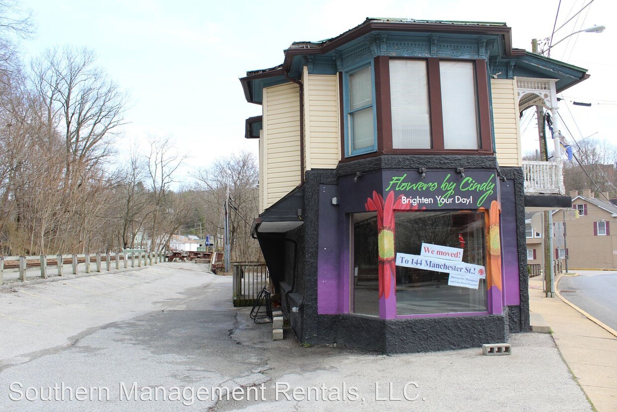 Primary Photo - 1 br, 1 bath House - 17 Main St. 2nd Floor