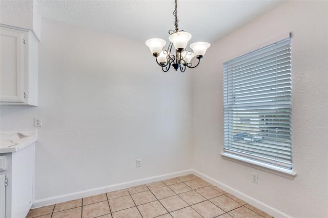 Building Photo - 215 Roberts Cir