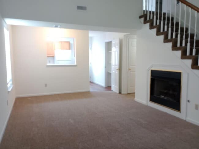 Building Photo - 3500-3502-3502 Delmar Ct