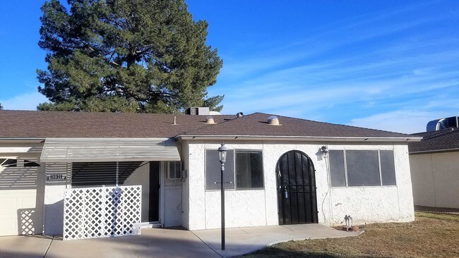 Building Photo - 10311 N 96th Ave