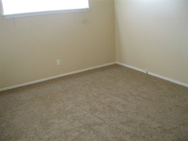 Building Photo - 8311 Winkler Dr