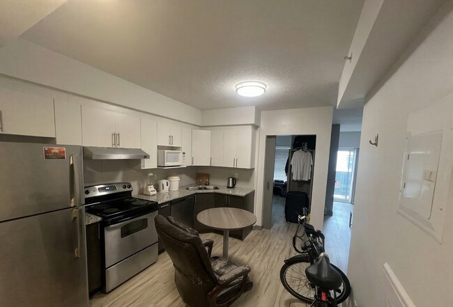 Photo du bâtiment - 258A-258A Sunview St