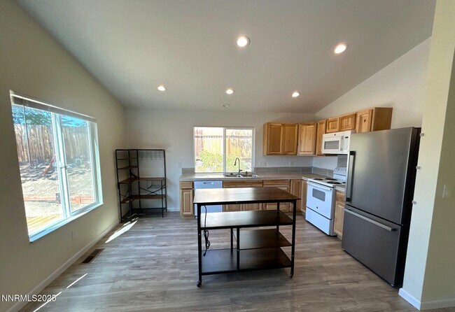 Foto del edificio - 5380 Twin Creeks Dr