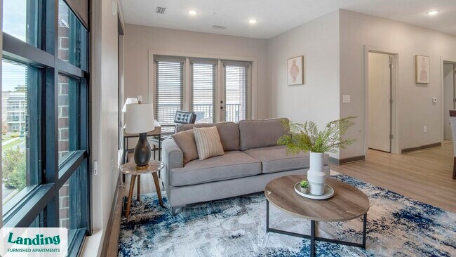 Building Photo - 645 N Front St