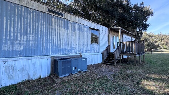 Building Photo - 17330 NE 60th St