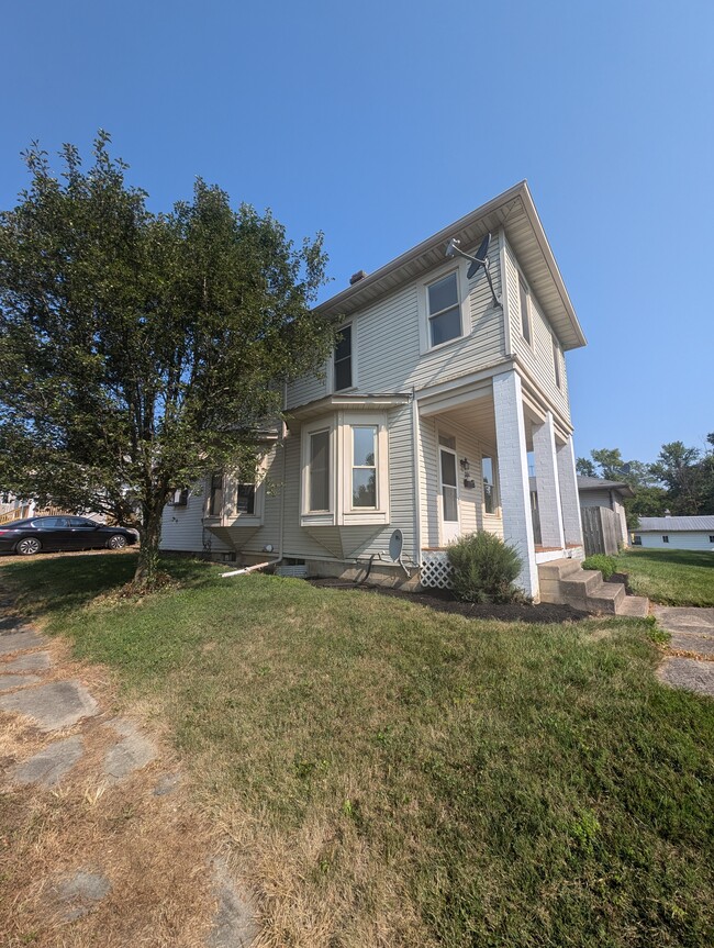 Building Photo - 301 N Basil St