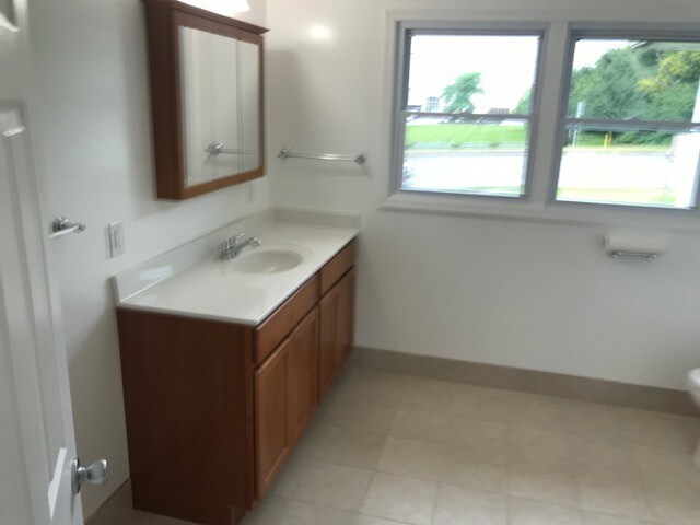 Foto del edificio - 1321 N Atherton St