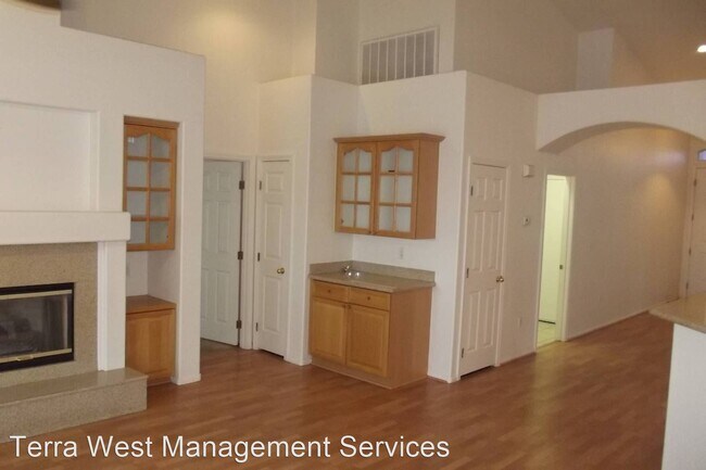 Building Photo - 2 br, 2 bath House - 4680 Ridgeford Street