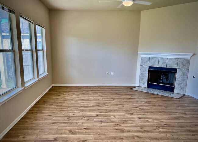 Foto del edificio - 10917 Furrow Hill Dr