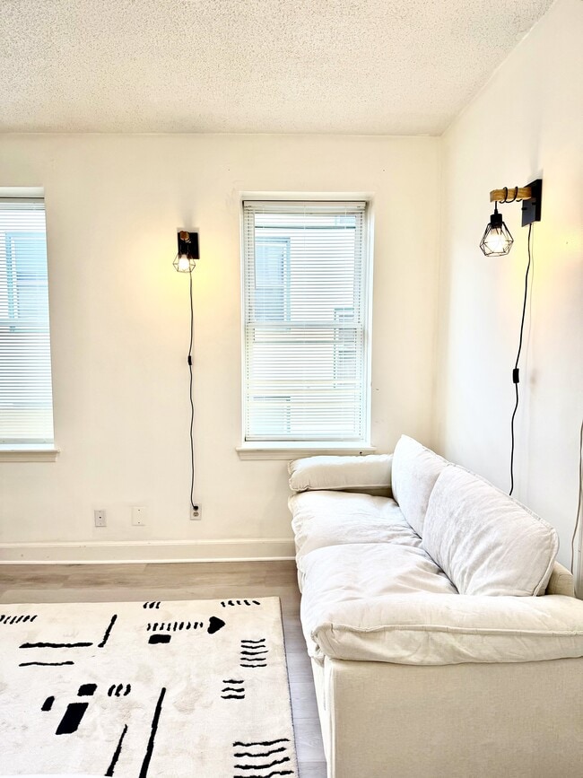 Building Photo - 1415 Commonwealth Ave