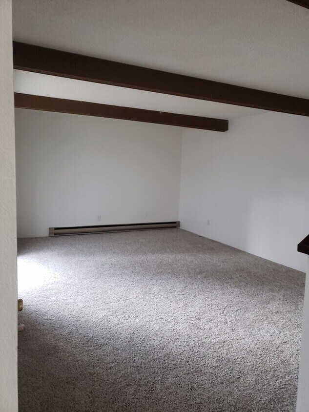 FOUR HORSES APARTMENTS House Rental in Lewiston, ID