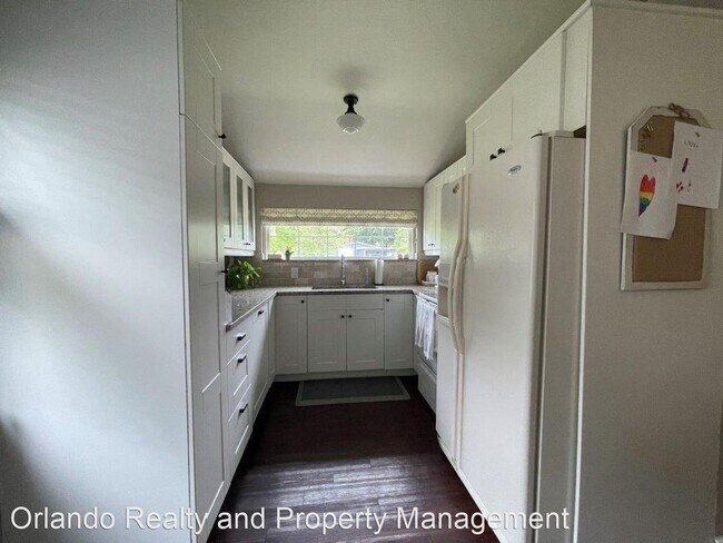 Foto del edificio - 2 br, 1 bath House - 11 E. Hazel Street