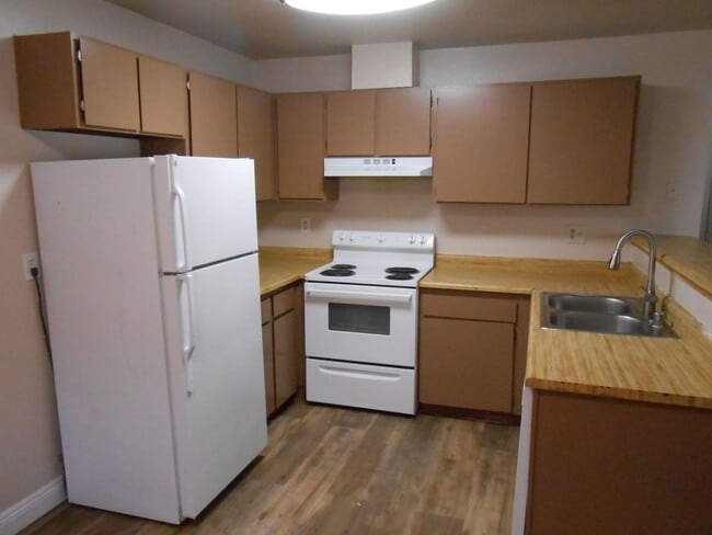 Building Photo - 1st Floor Condo in Sunrise Manor