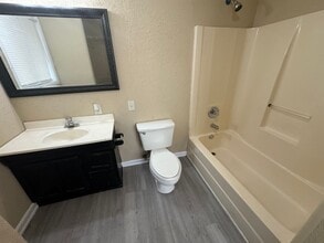 Building Photo - 1625 1st St NE