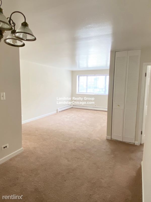 Foto principal - 5909 N Kenmore Ave