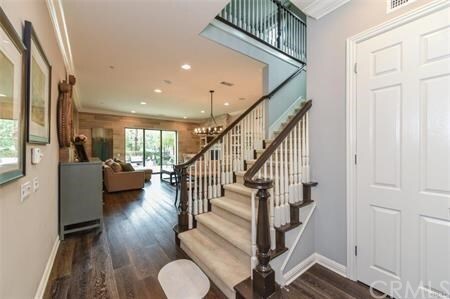 Building Photo - 25 Bellflower