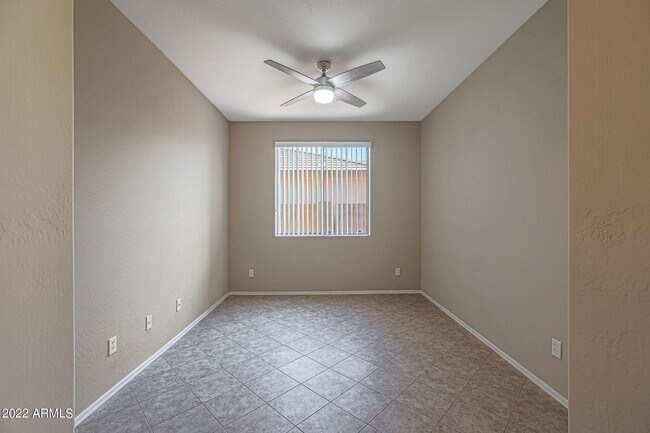 Foto del edificio - 15437 W Ventura St