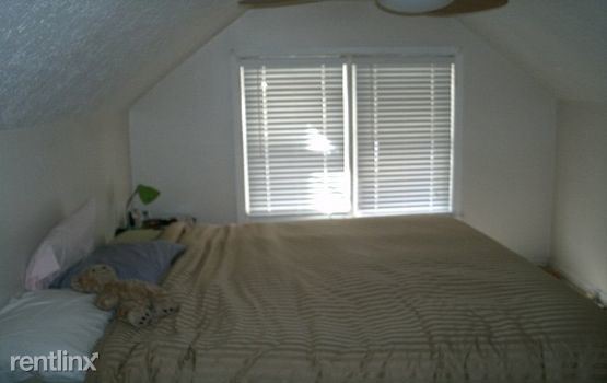 Building Photo - 3 br, 1 bath House - 201 E Webster Rd