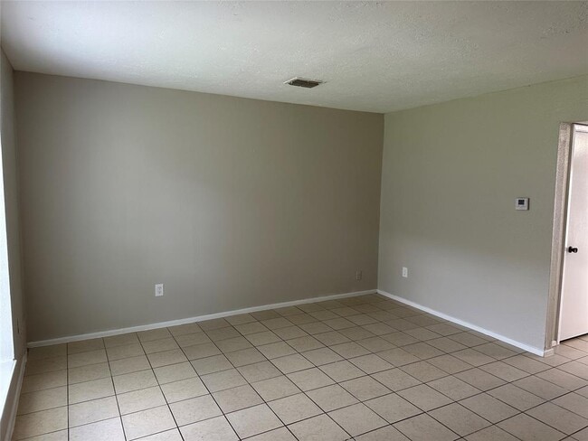 Building Photo - 12881 High Star Dr
