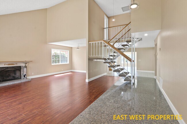 Building Photo - 11186 Lavender Ave