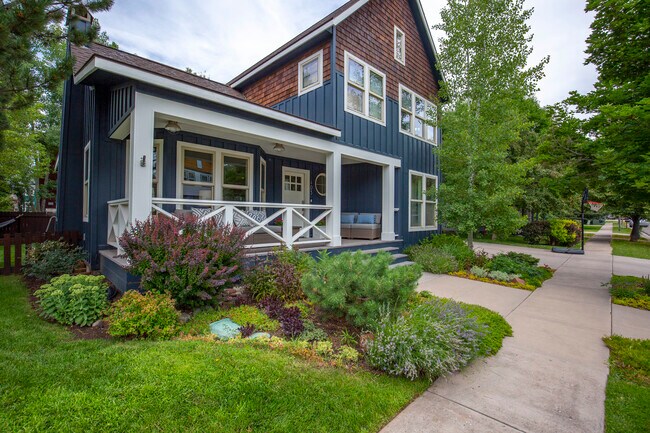 Foto del edificio - 405 Meadow Ct