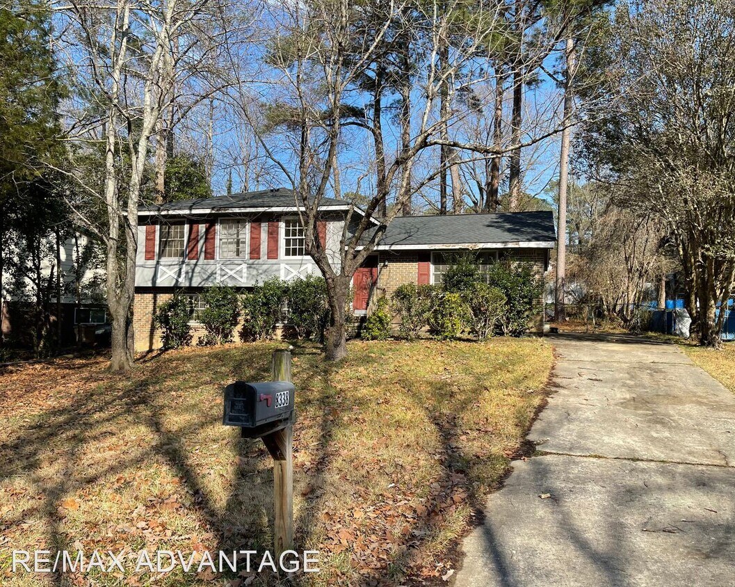 5 br, 2.5 bath House 8338 Attica Ct House Rental in Jonesboro, GA