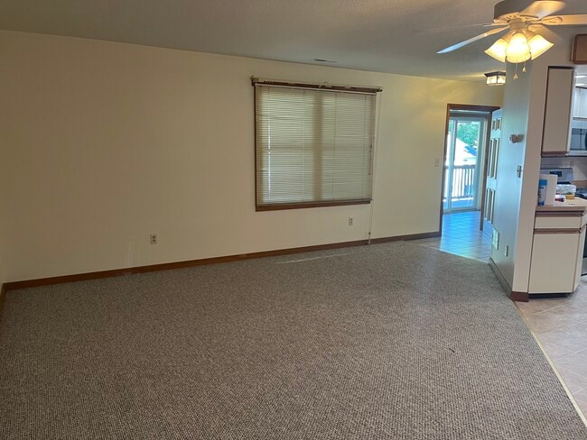 Building Photo - 65 Shelton Ave