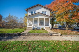 Building Photo - 1449 N 6th St