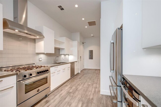 Foto del edificio - 1211 Caroline St