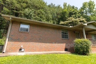 Building Photo - 5114 Old Trail