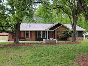 Building Photo - 6418 Staffordshire Dr