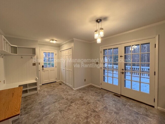 Foto del edificio - 102 Brodick Ct