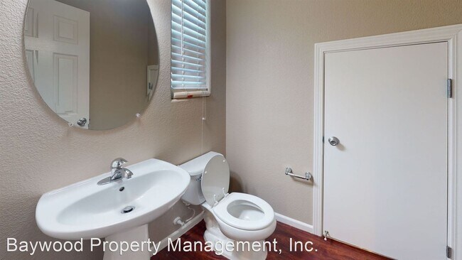 Building Photo - 4 br, 2.5 bath House - 175 Sunshine Street