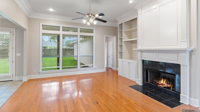 Building Photo - 10741 Hillmont Ave