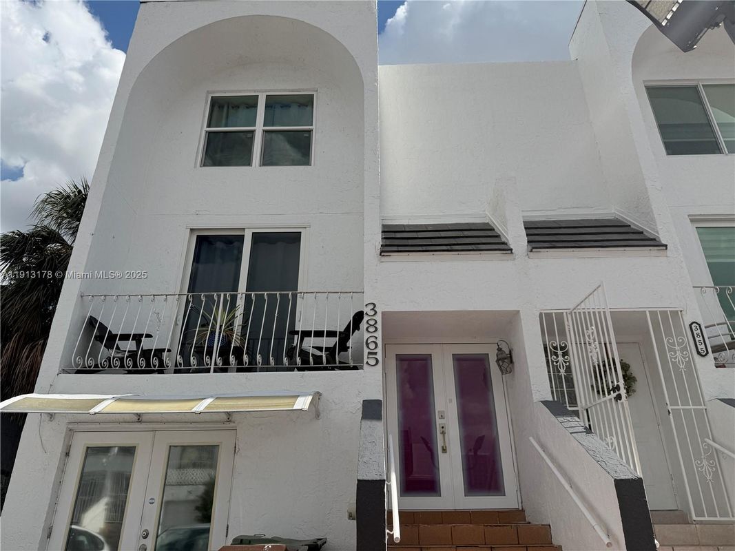 Foto del edificio - 3865 W 9th Ave