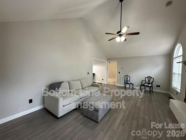 Foto del edificio - 404 Wood Run