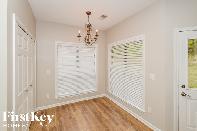 Foto del edificio - 5890 Forest Lakes Cove