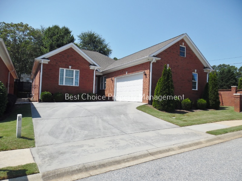 Photo - 2 Autumn Creek Way (Greenville, SC)