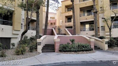 Building Photo - 270 E Flamingo Rd